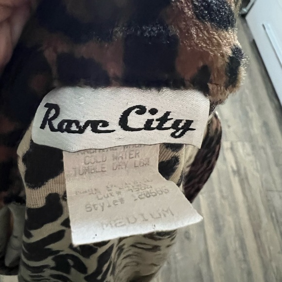 Rave City | Black/Brown | Animal Print | Velveteen | Collard | Zip Front Jacket - Picture 3 of 3